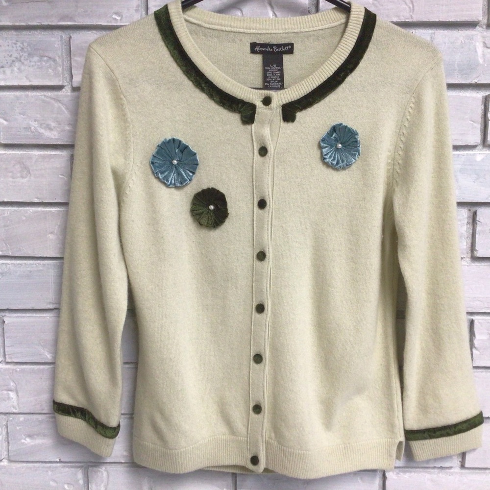 ALEXANDRA BARTLETT LAMB/CASHMERE/ANGORA BUTTON DOWN SWEATER SIZE M/L